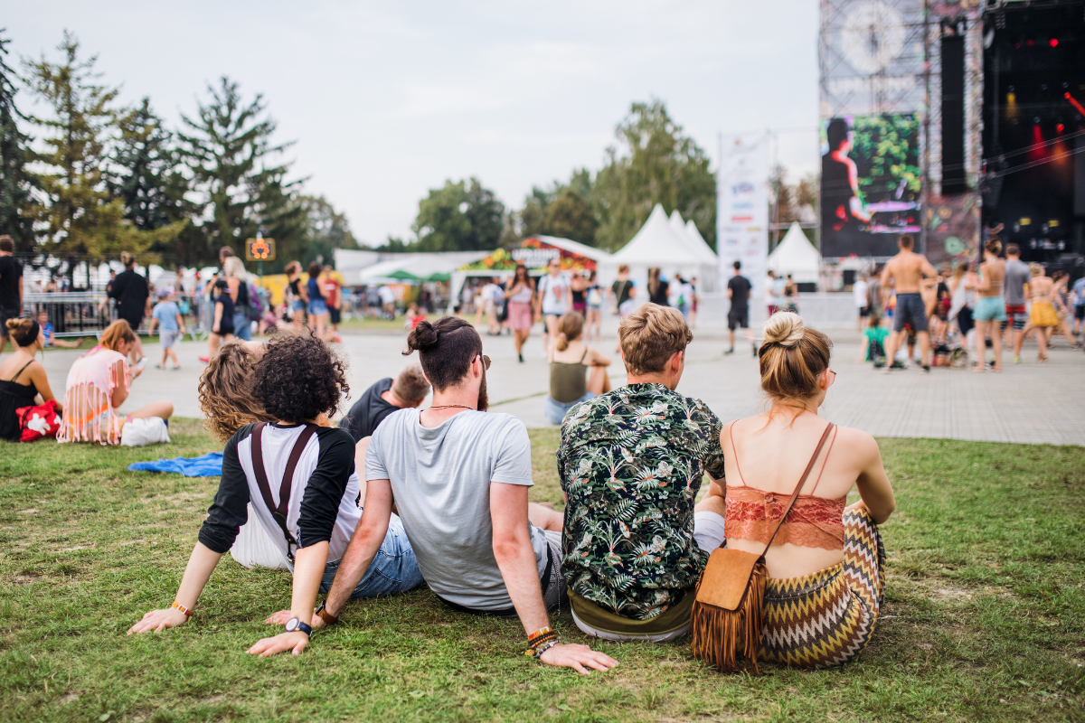 SplitStay is the first place where you can match with others going to Coachella, chat before the weekend, and meet up once you’re there (maybe split a place too)!